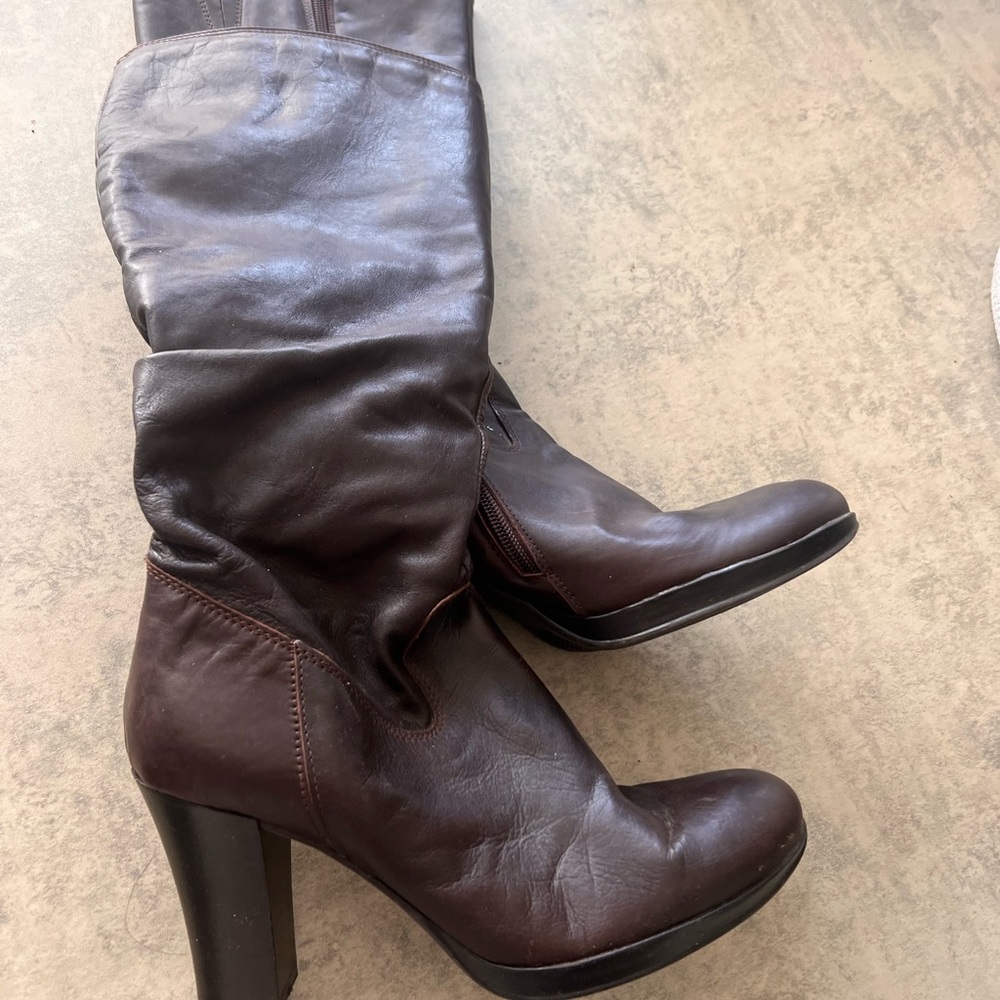 Elegant Brown Leather Boots